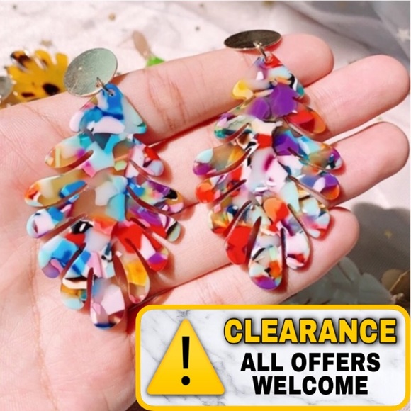 Jewelry - 🔴5/$15⚠️𝗖𝗟𝗘𝗔𝗥𝗔𝗡𝗖𝗘⚠️Motley Earrings NEW